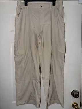 Womens Beige Linen Blend Cargo Pants. Sz XL